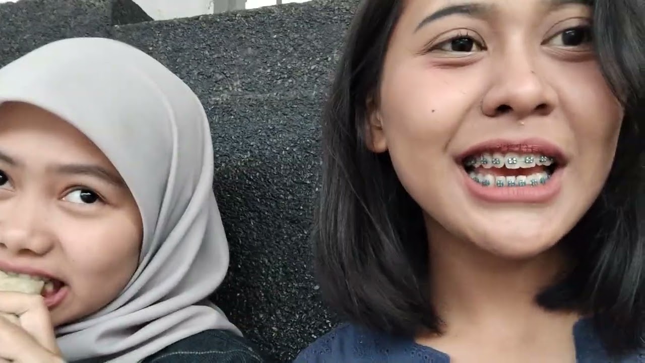 Ngegembel di Stasiun