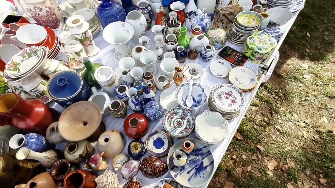 Ein Flohmarkt ist wie ein Museumsbesuch. So viele interessante Dinge...
