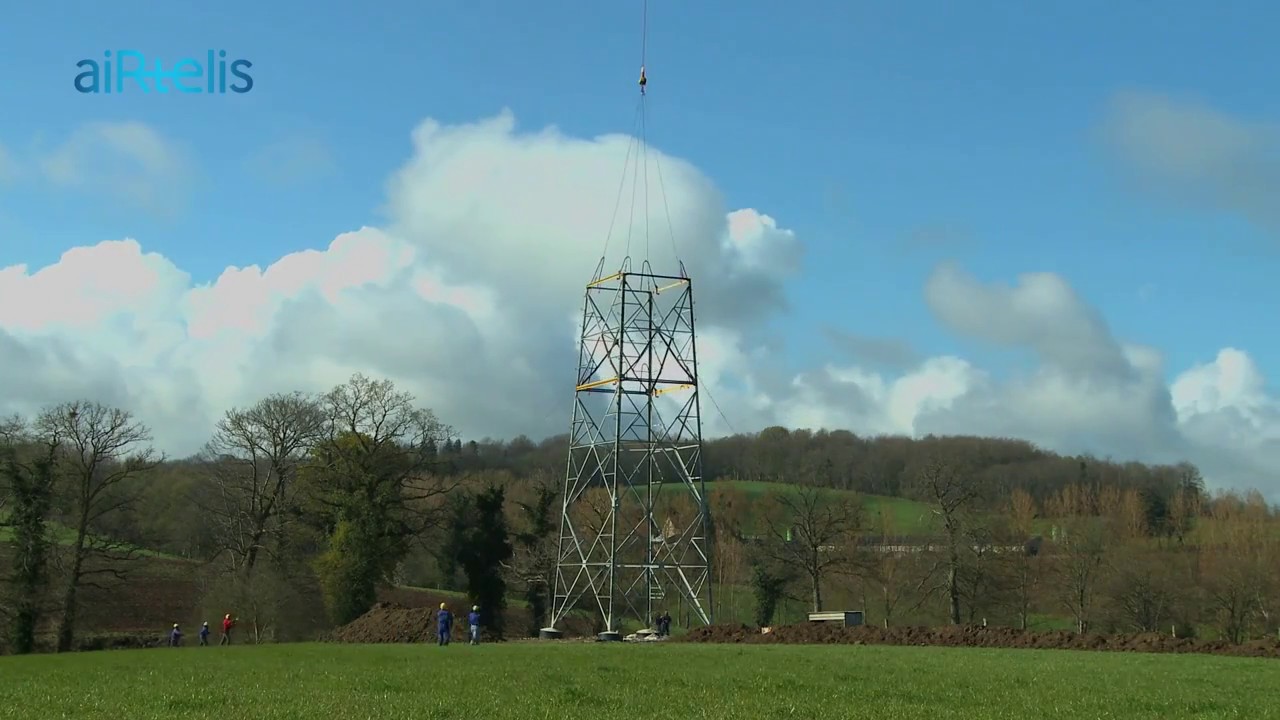 Montage des pylônes / Tower building - AIRTELIS