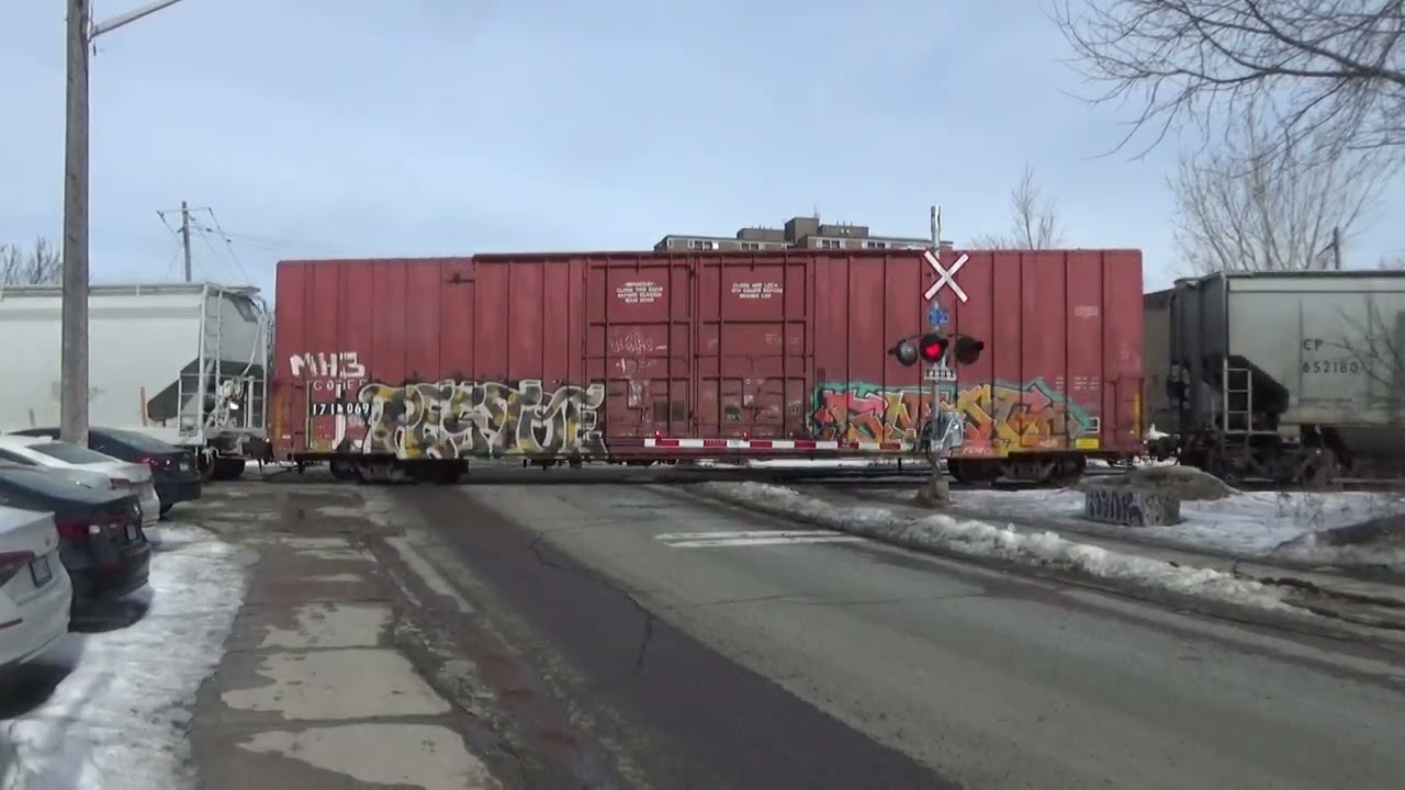 CPKC 133 intermodal/mixed freight at West Toronto junction.