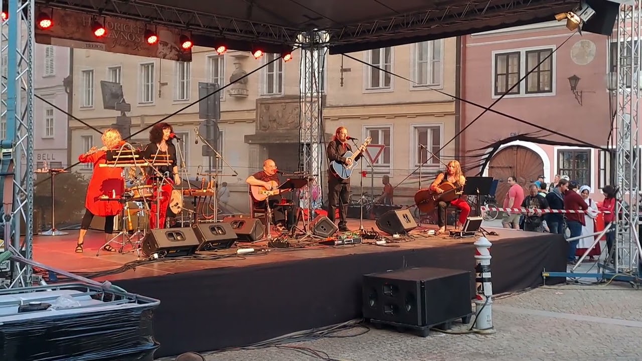 Klíč - Lou z Lille (koncert na náměstí v Třeboni, 22.července 2023)