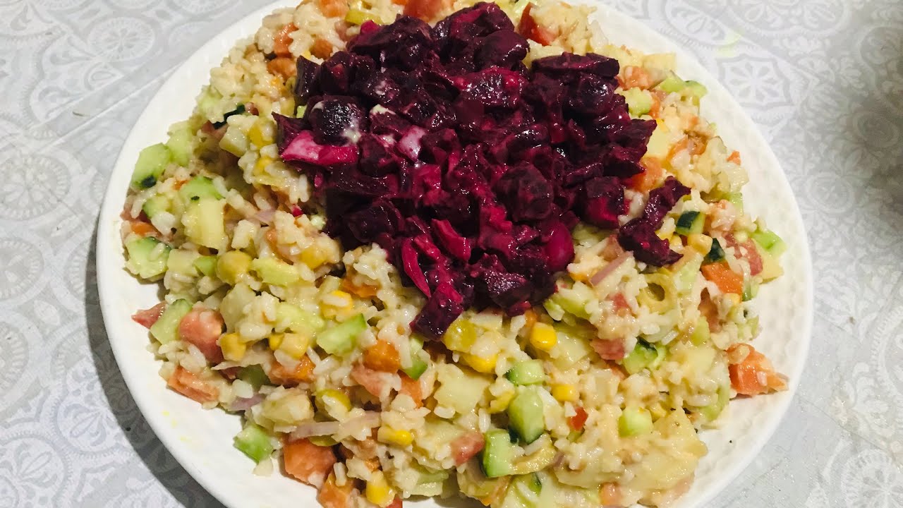 سلطة روز مع خضر رائيعة ❤️❤️