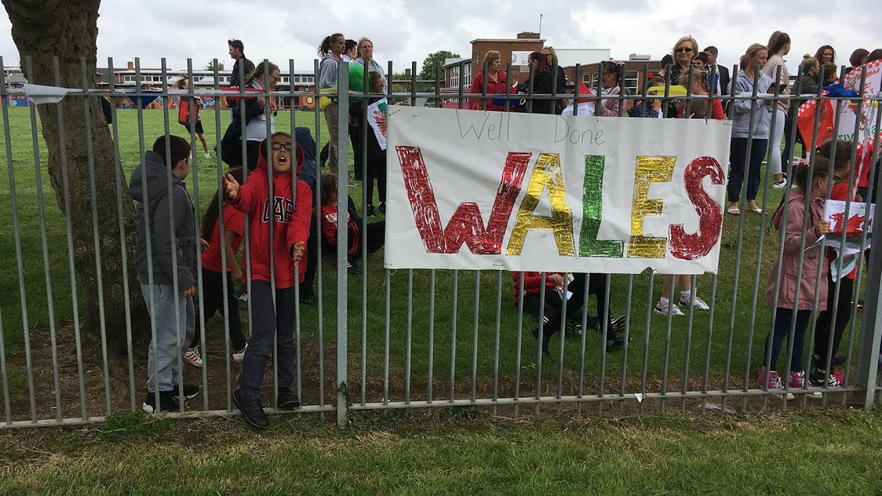 The Euro2016 Wales Team Buses Drive Past Colcot Primary School 08/07/16