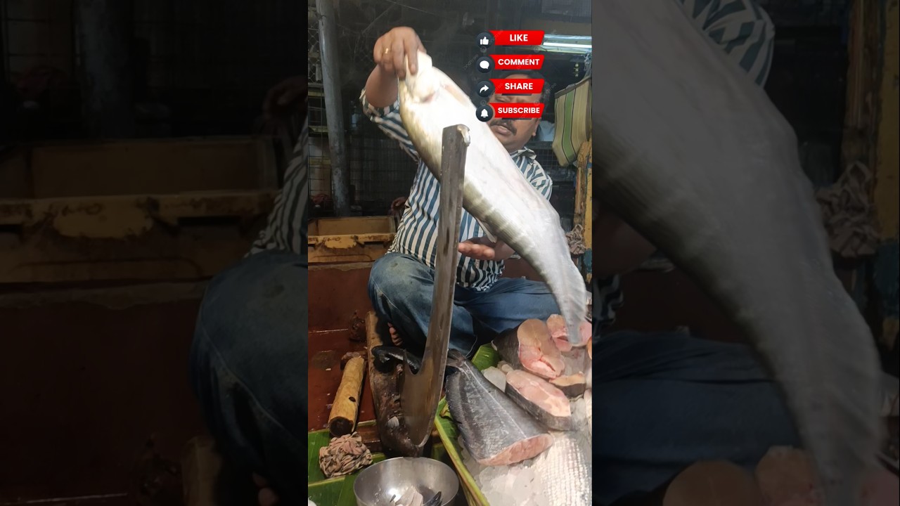 🔥😱 Massive 4 KG Clown Knife Fish Cleaning & Chopping! #shorts #fishcutting_skills