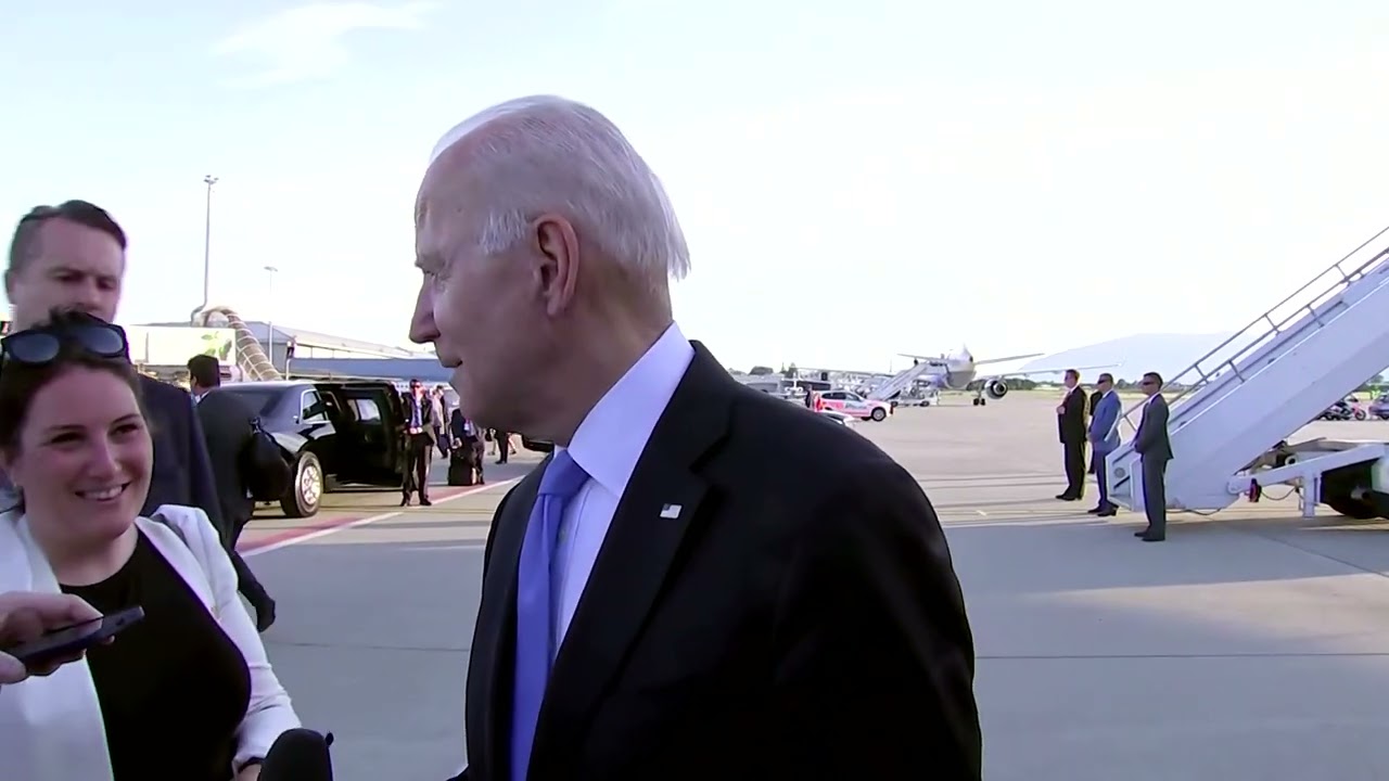 Biden snaps at reporter, later apologizes