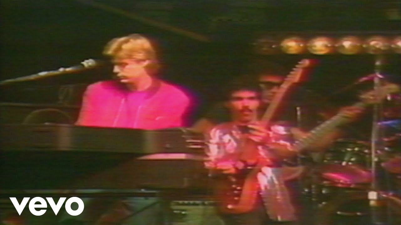 Daryl Hall & John Oates - Portable Radio (Official Video)