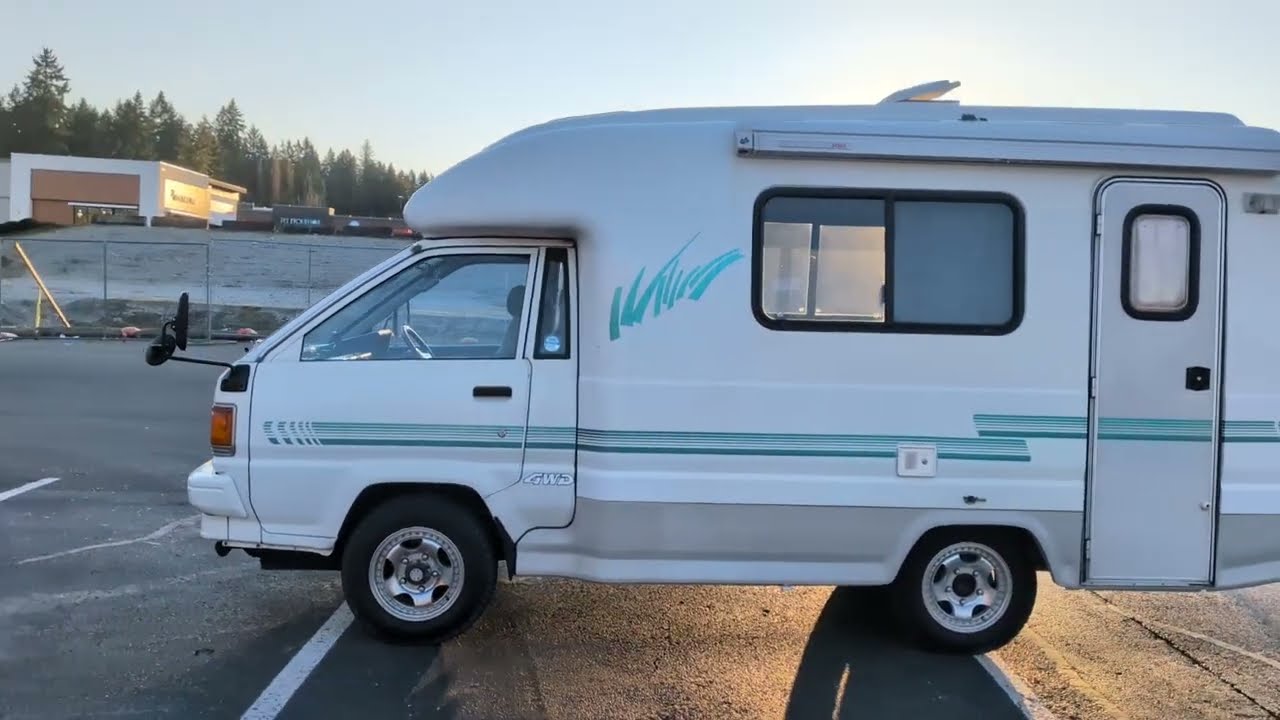 CUSTOM ORDERED 1994 Toyota TownAce Mini Camper 4WD COLUMN SHIFTED MANUAL AISIN lockers WALKAROUND
