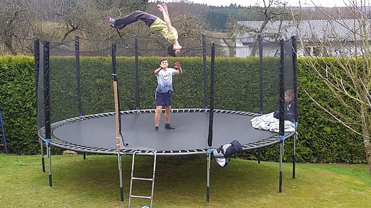 Krasse Trampolin Tricks mit Cousins!