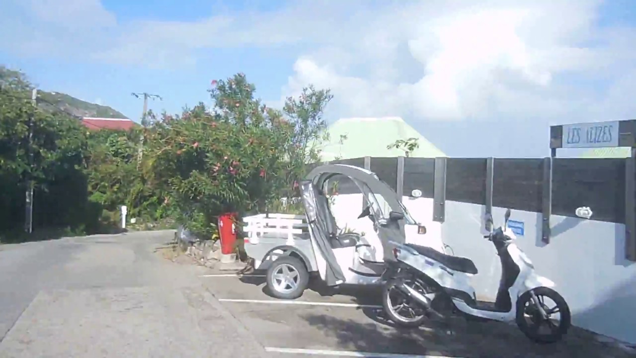 ST Bart's: Driving around the outskirts of ST Barts..