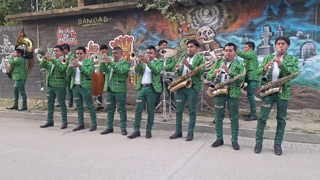 MURAL LUJOSO...2025