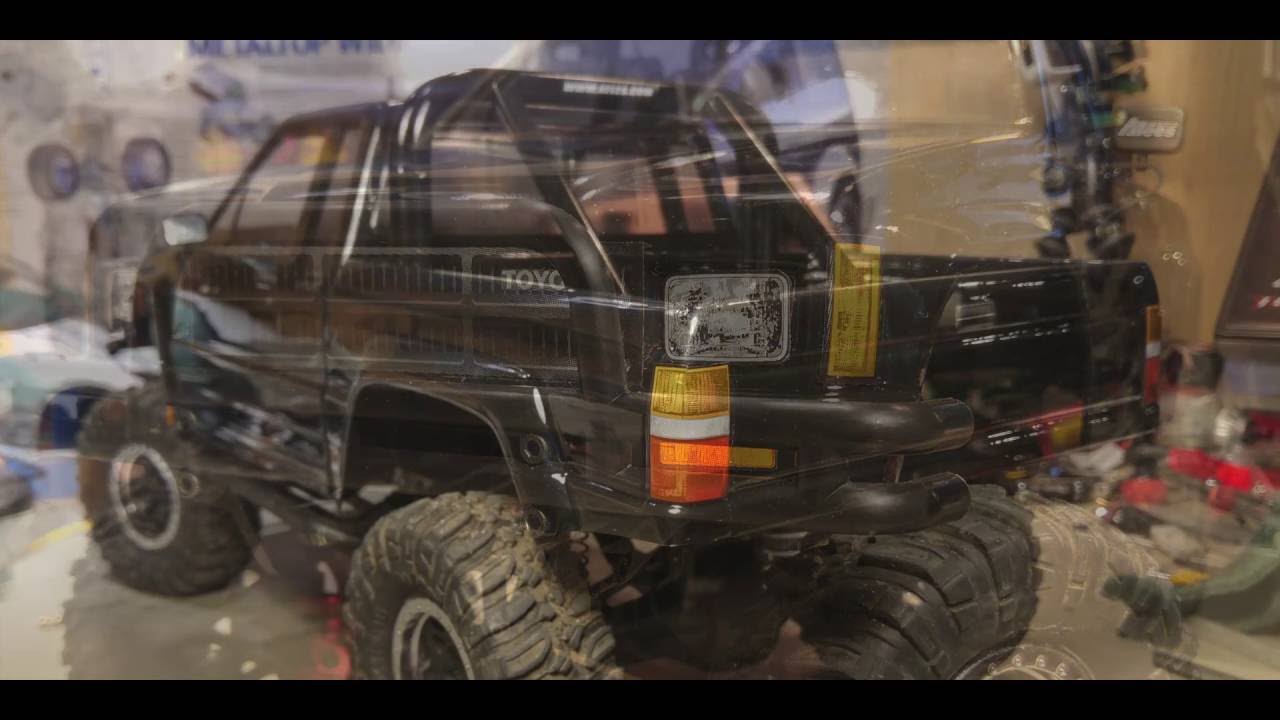 Building the Proline SR5 Hilux Time for the detailed Decals