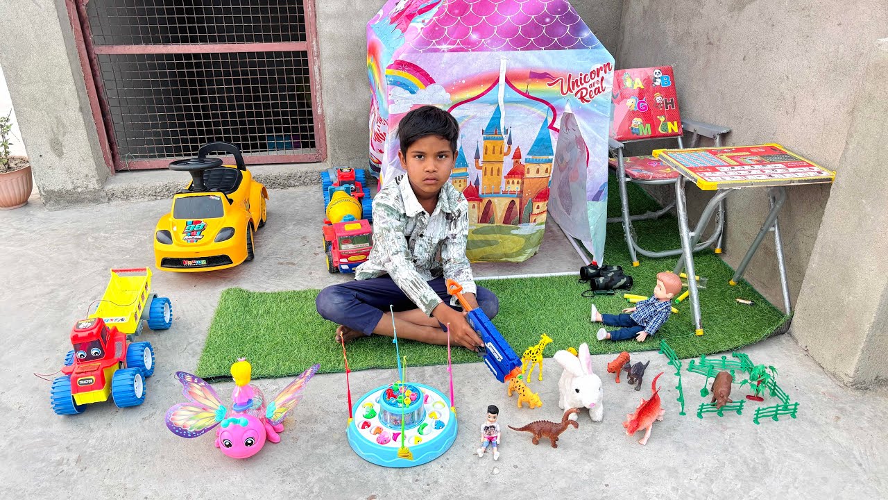 Человек-кролик превратился в девочку.