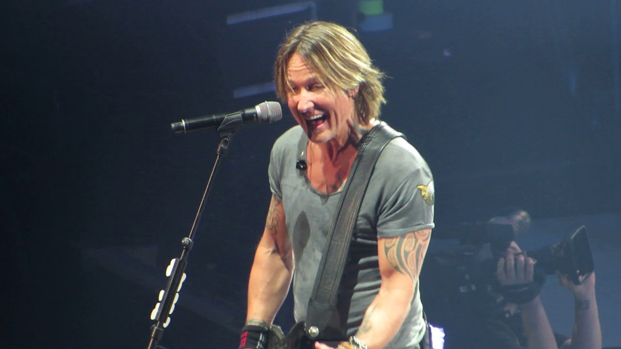Keith Urban "Put You In A Song" Live @ Giant Center