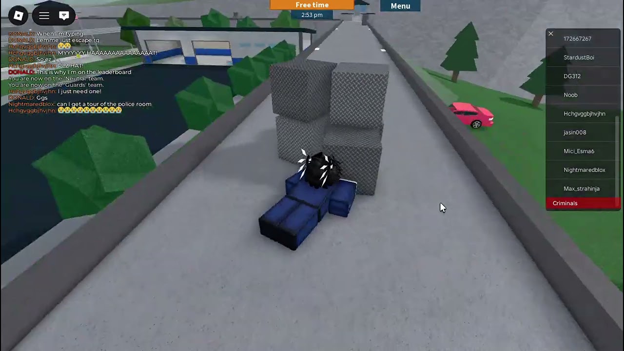 i suck at prison life...