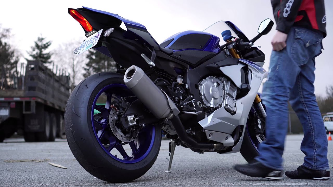 2015 Yamaha YZF- R1 M4 Pipe Stock exhaust 4k video