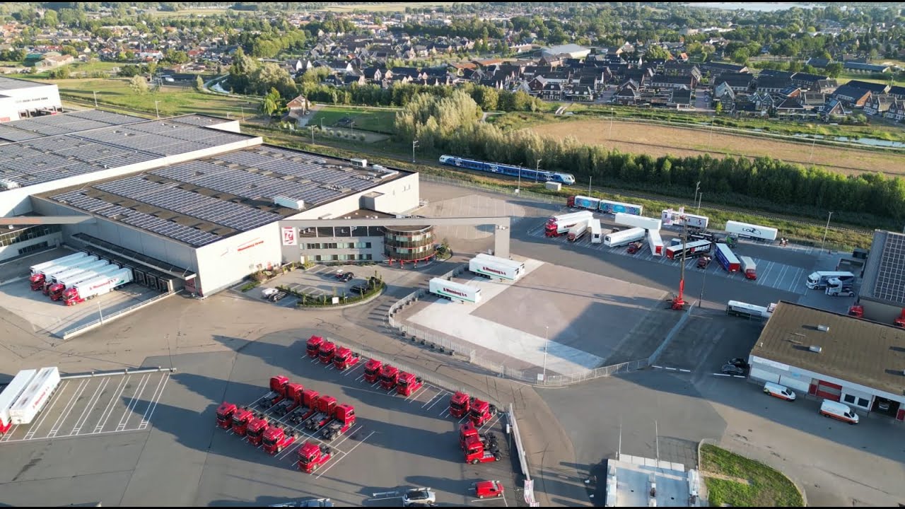 Open dag Wezenberg 77 jaar drone vlucht (4K UHD)