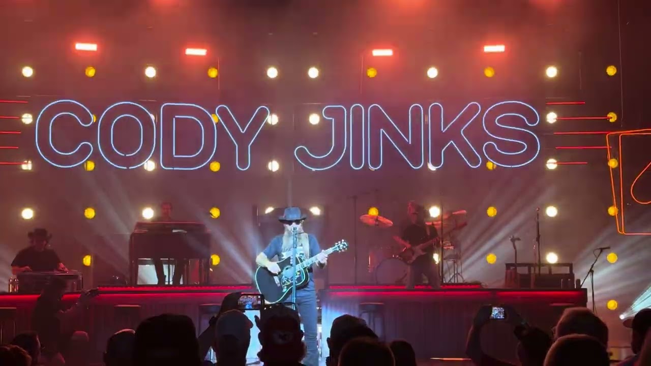 CODY JINKS covers IT'S A LONG WAY TO THE TOP live STARLIGHT THEATRE August 3rd, 2024 Kansas City, MO