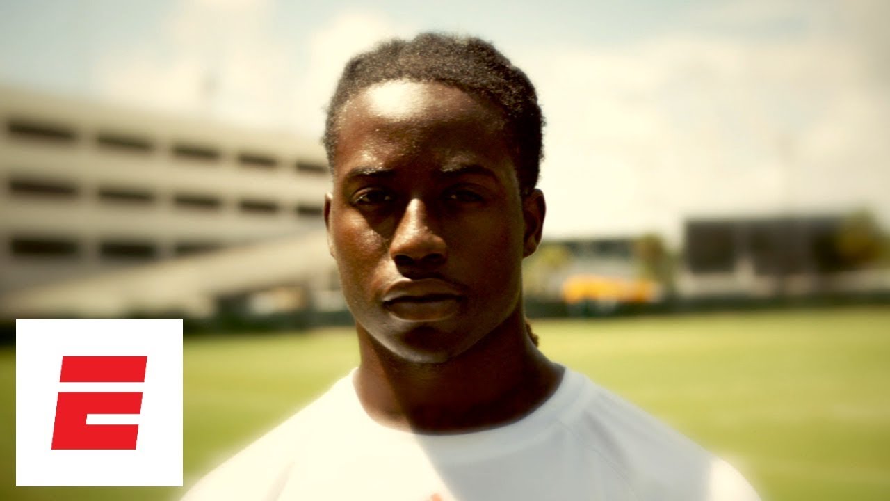 University of Miami sophomore Malek Young is thriving despite career-ending injury | ESPN
