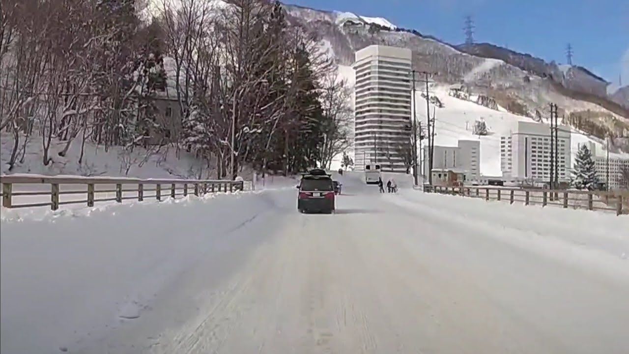 国道17号から苗場スキー場南ゲートへ 雪 2026年1月12日
