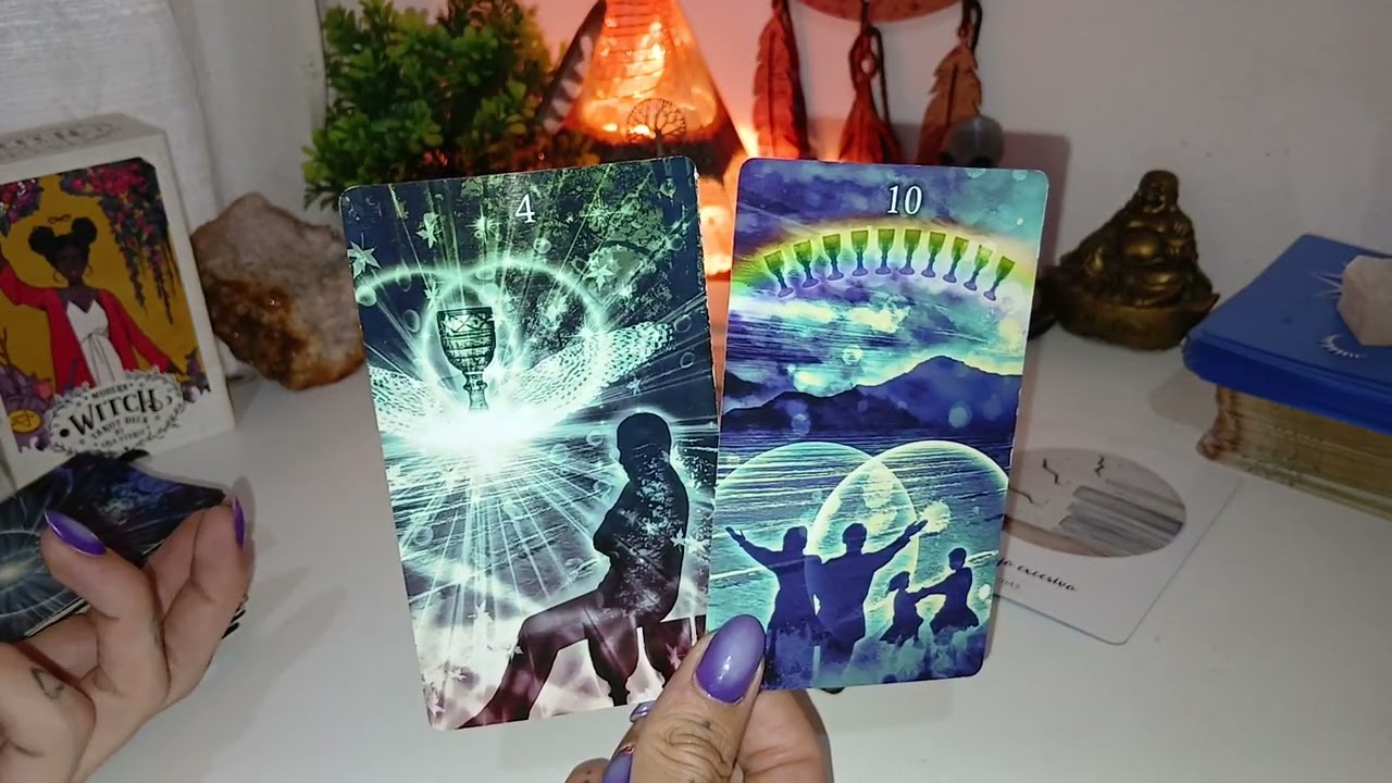 Acuario ♒️Entre dos caminos! Alguien que se fue vuelve, pero conoces una nueva persona!! 