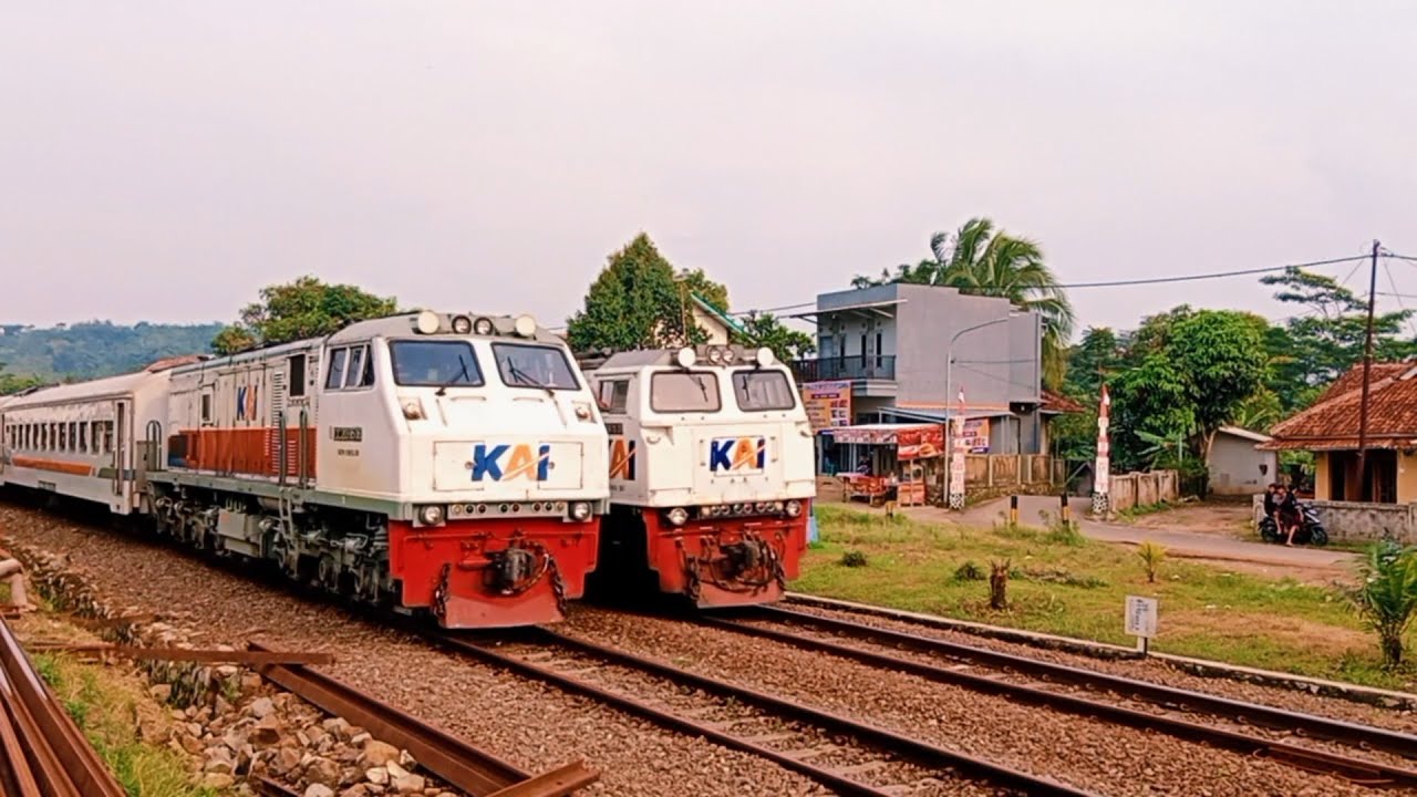 Momen Hunting di Stasiun Rendeh
