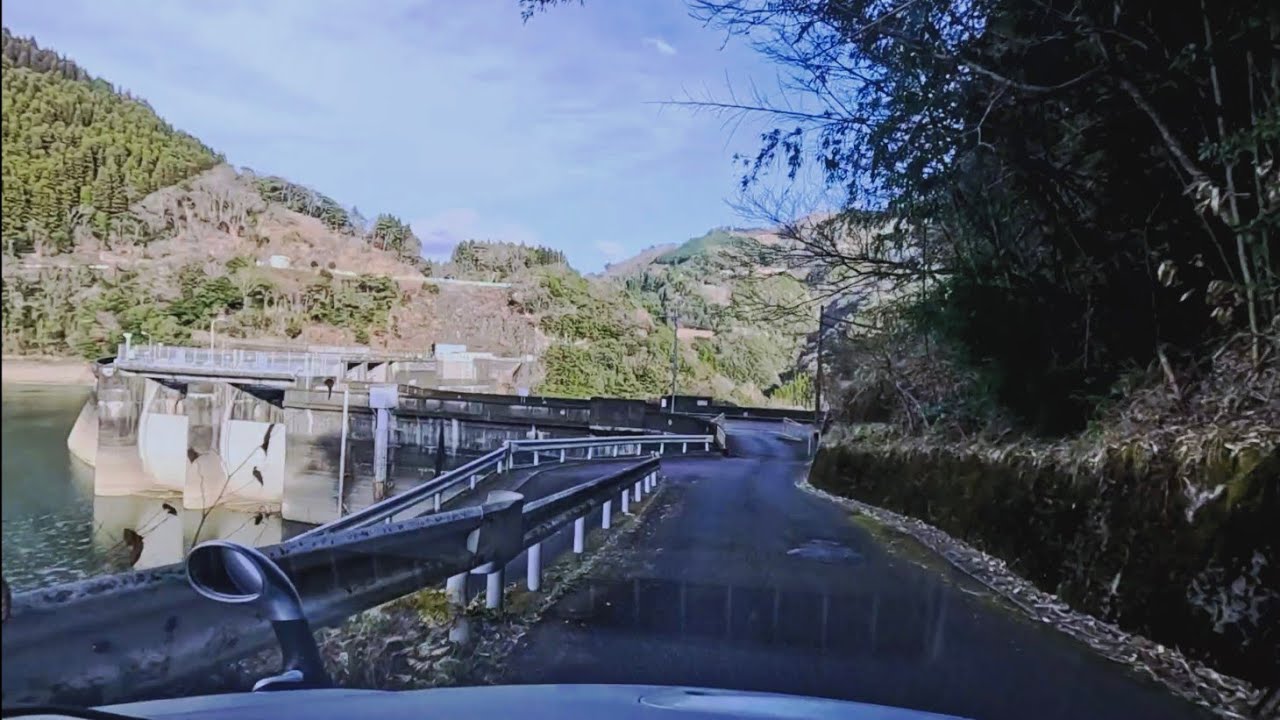 (119-5)【上椎葉ダム、ダム上道路】2025.1223