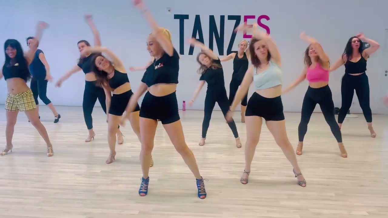 LATIN DANCE BACHATA CLASS - BOTELLA - PETROULA