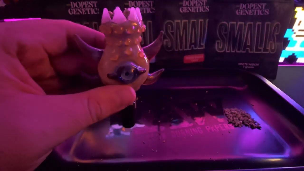 Reviewing all my SMALLS | The Dopest | Strain Review
