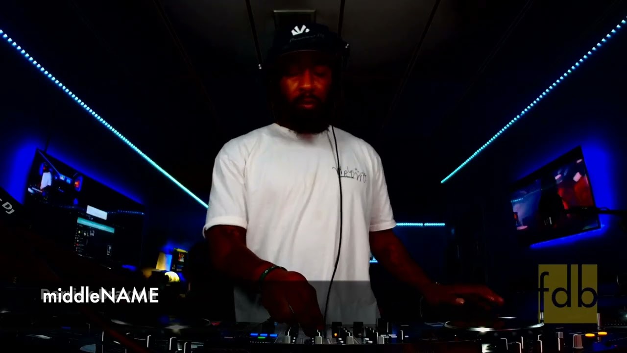 R&B Vibes | Live from Free Dimension Broadcast with middleNAME