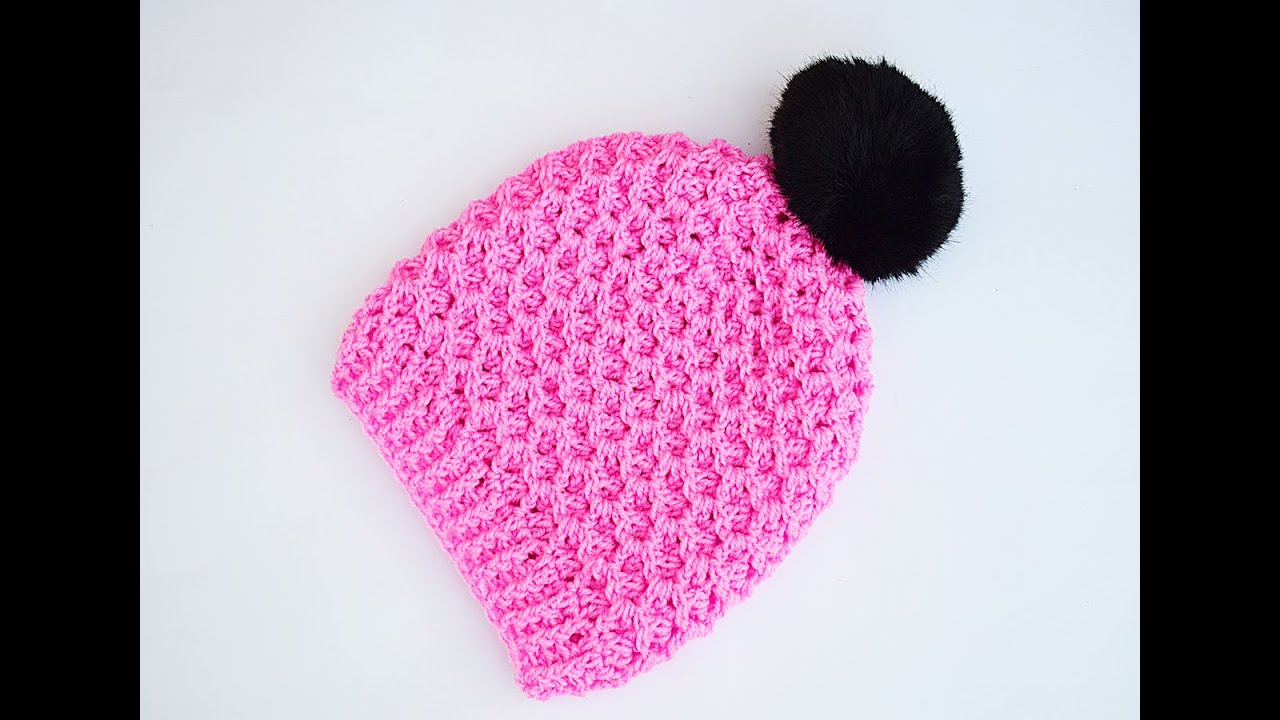 Вязаная шапка розовая милая
