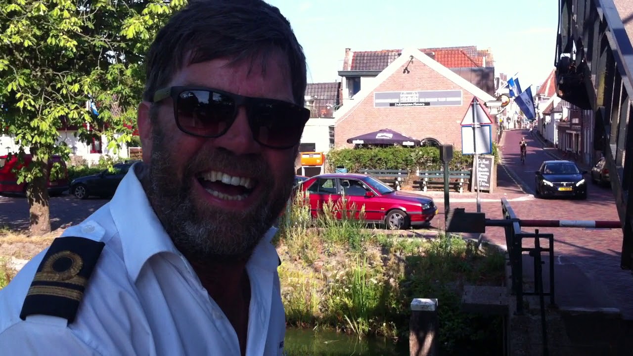 Wouter draait alle bruggen