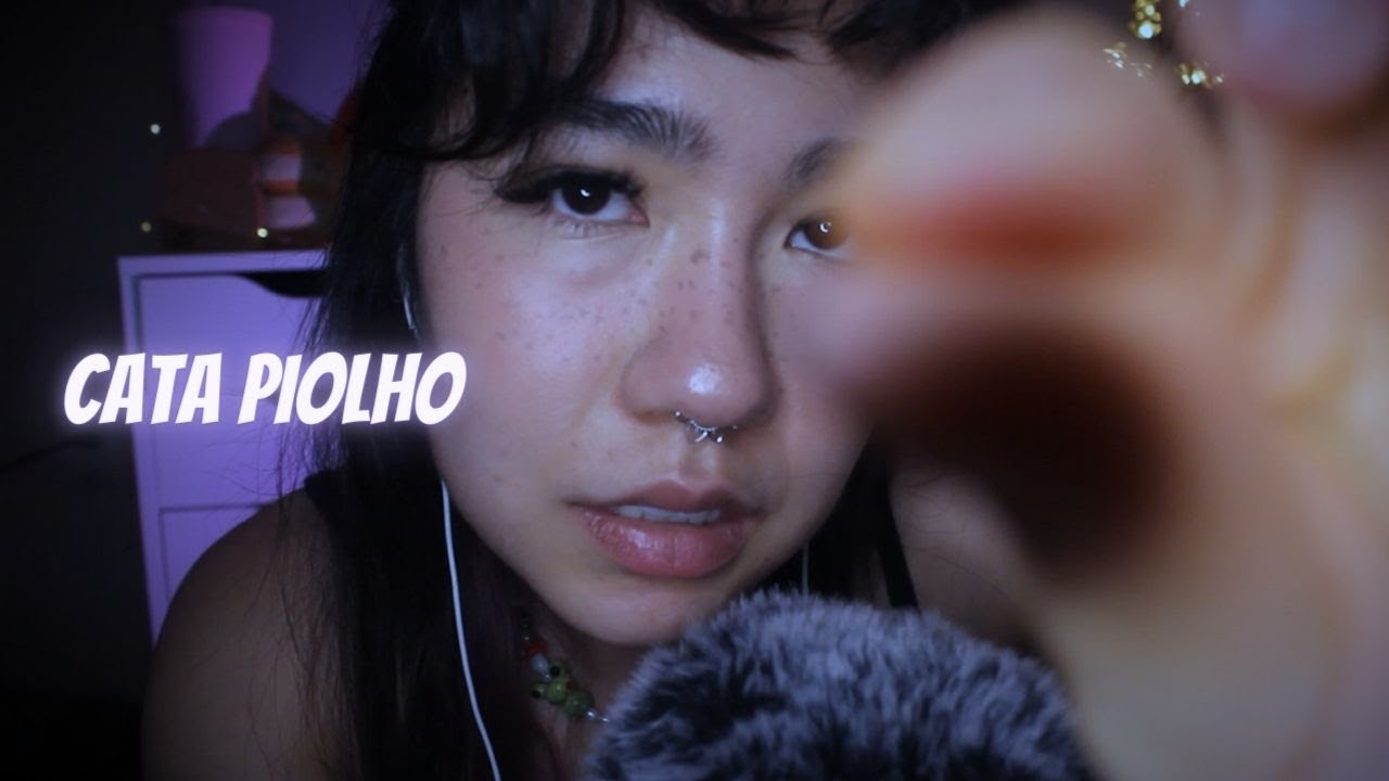 ASMR | Escovando seu CABELO e tirando seus PIOLHOS (com direito a CAFUNÉ)