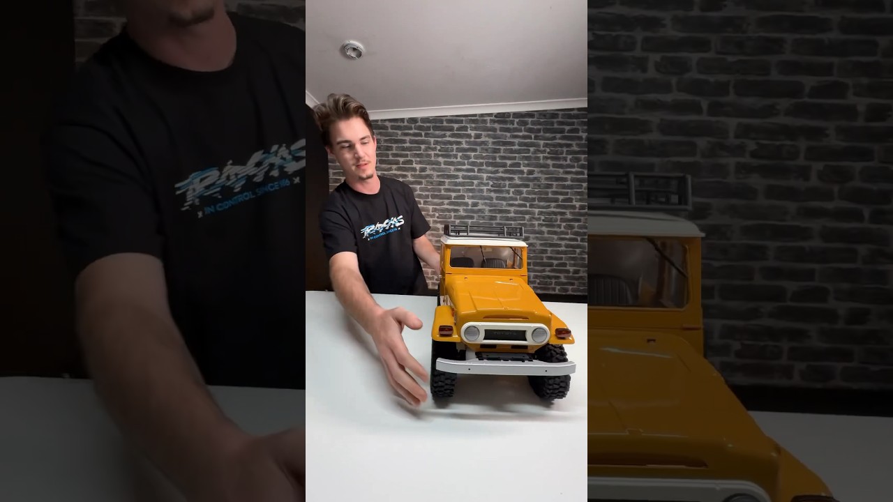 Unboxing the FMS Toyota Landcruiser FJ40 RC car! #rccar #fj40 #landcruiser #toyota #landcruiserfj40