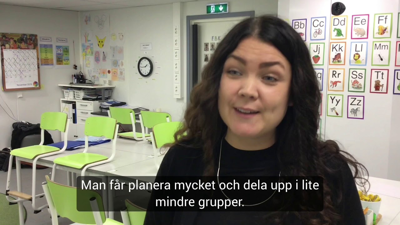 Alexandra undervisar i en förberedelseklass