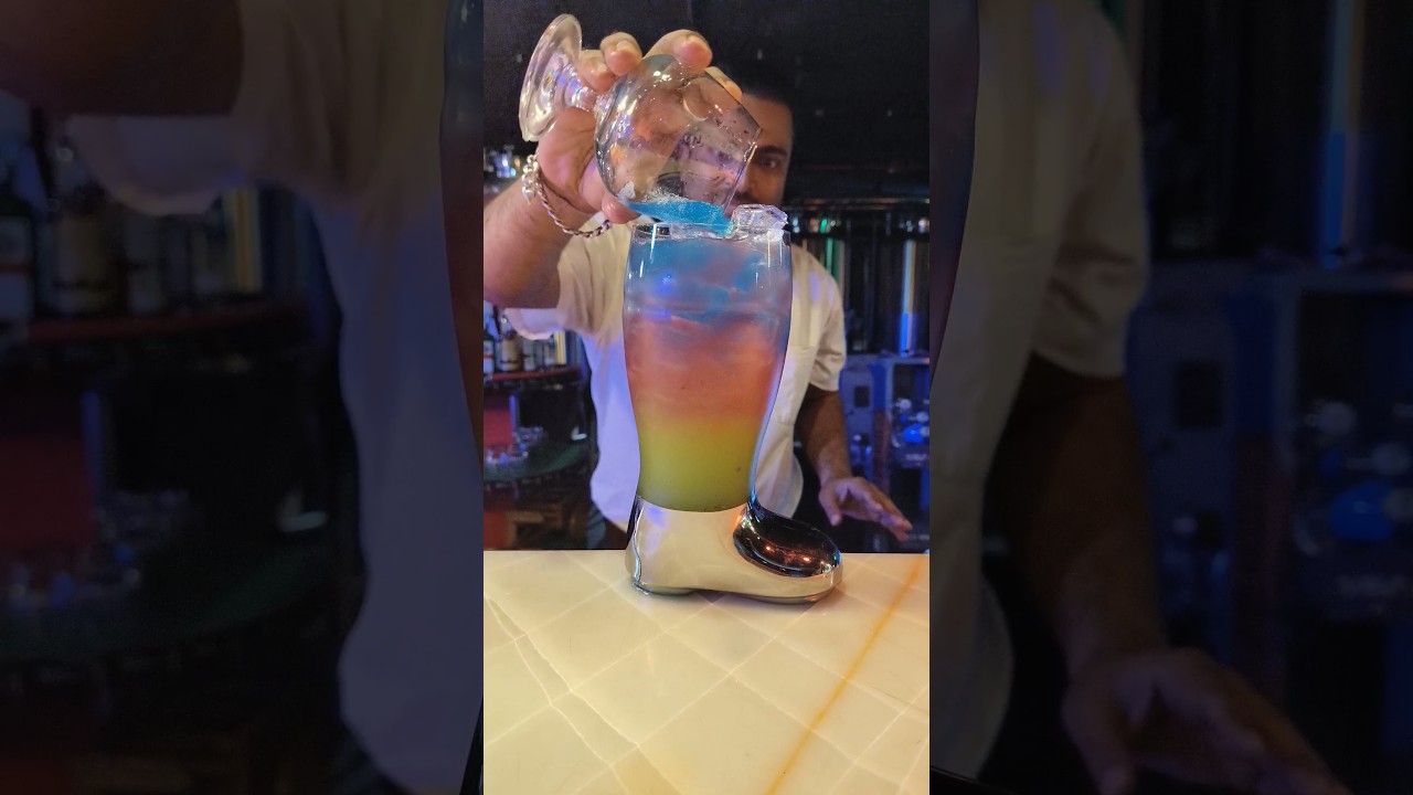 Kiwi Island Breeze "Mocktail" = Kiwi Crush + Pineapple + Lime + Grenadine  + Monster + Blue Curacao