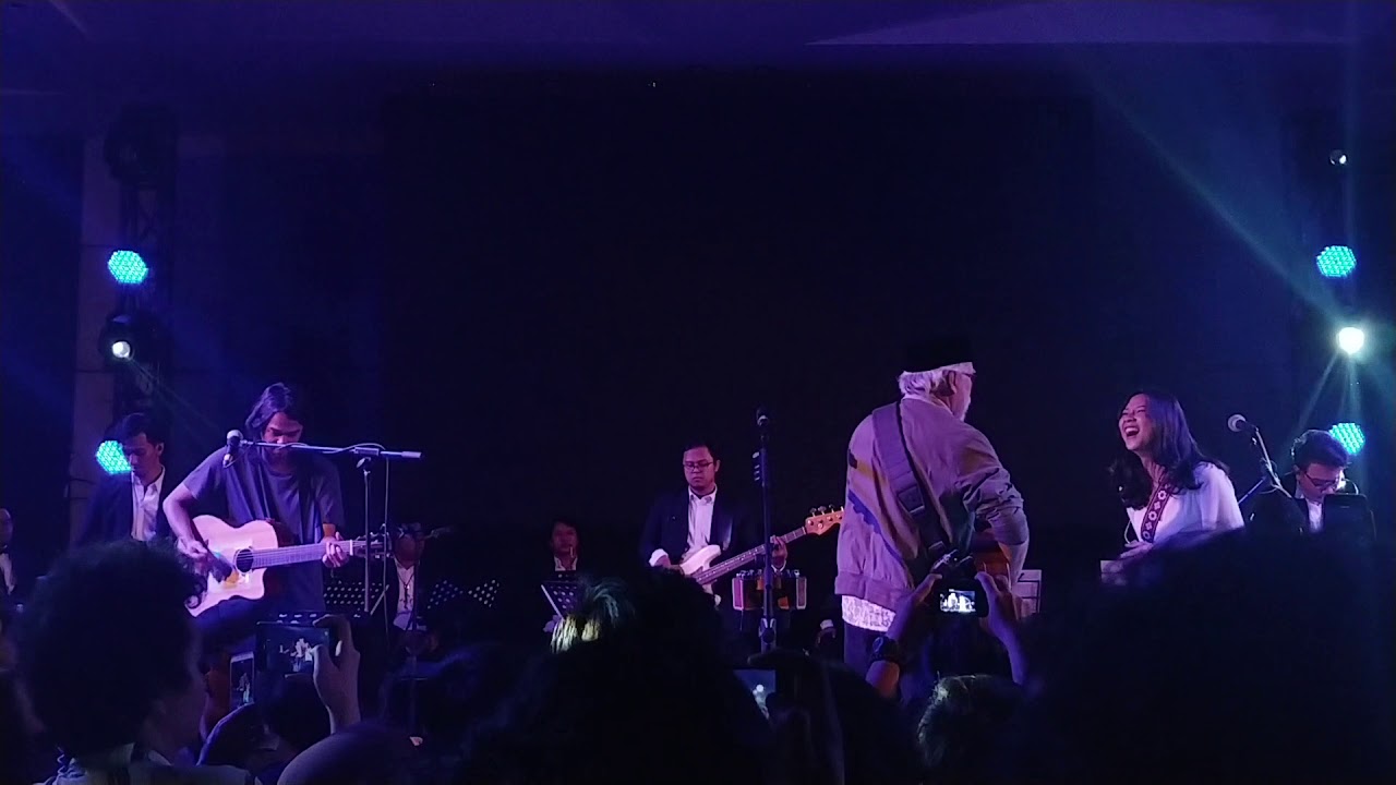 Iwan Fals feat. Jason Ranti & Danilla Riyadi - Rindu Tebal