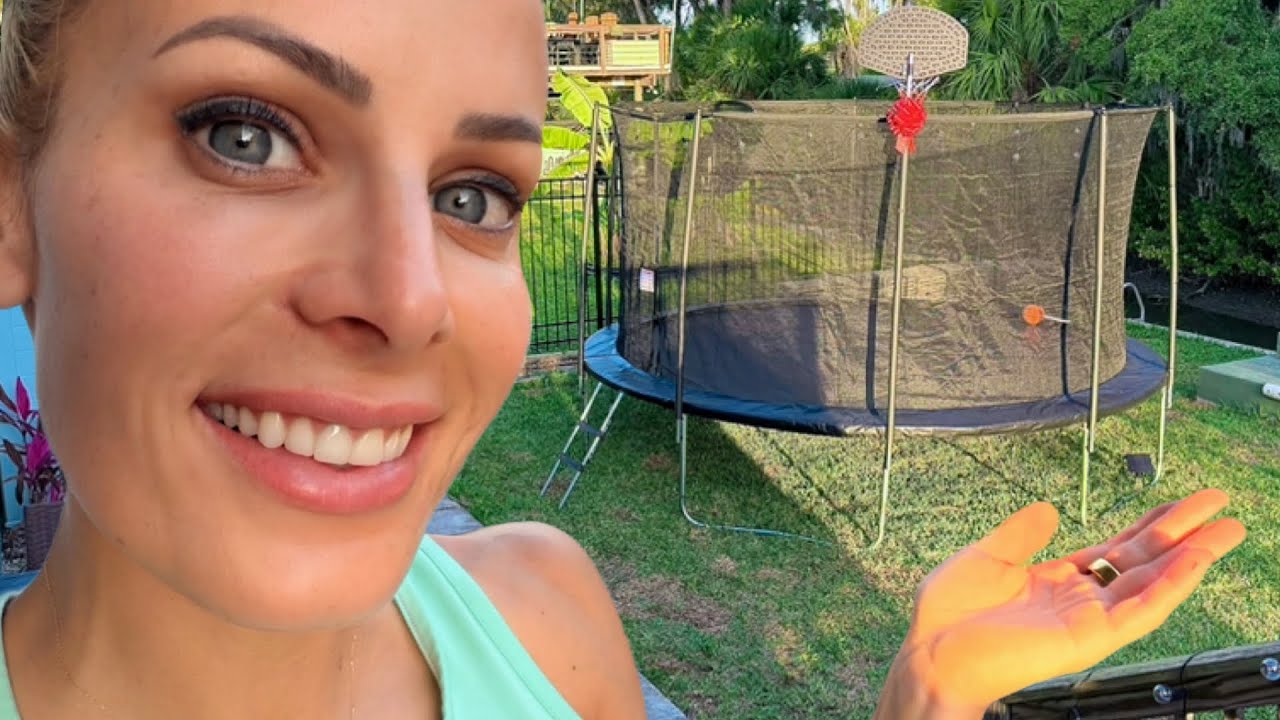Solo Trampoline Install: A Christmas Surprise!