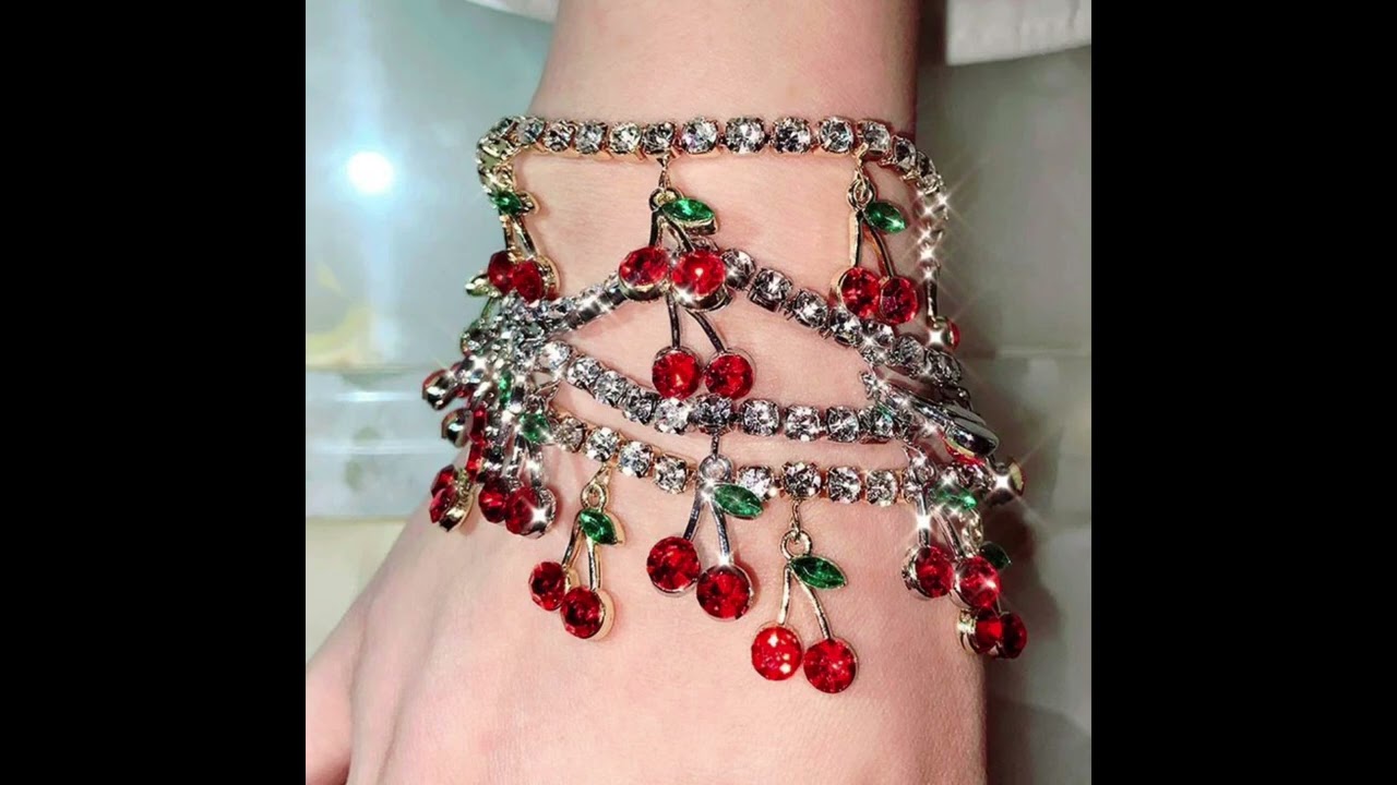 Every girl loves aesthetic symbol jewelry 💖