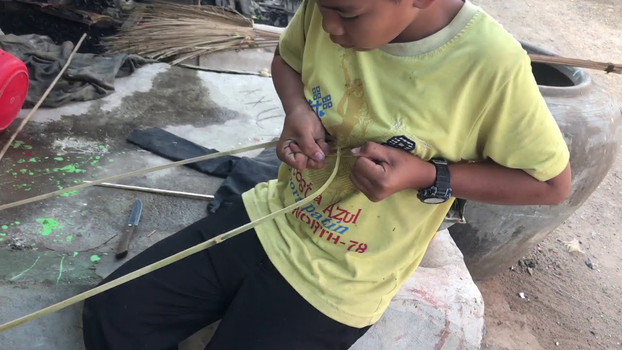 #ខ្លែងឯកខ្មែរ អាយុ១២ឆ្នាំសោះចេះធ្វើខ្លែងឯក #kiteflying