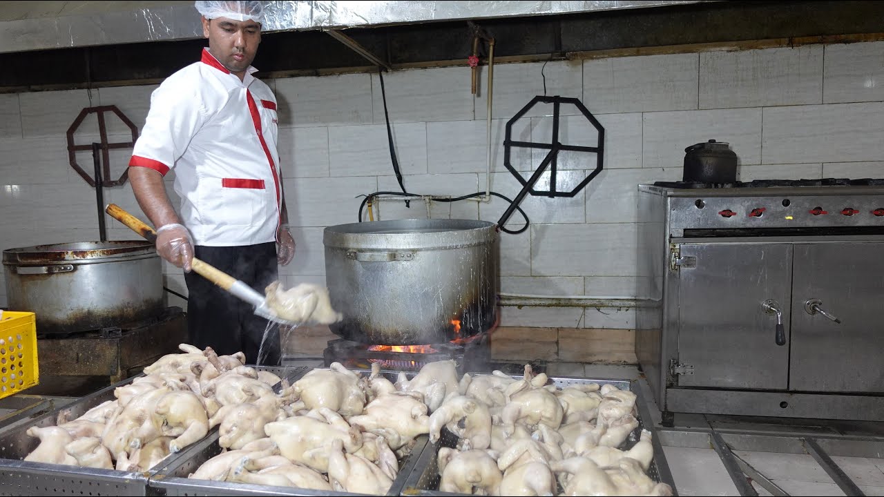 Iranian street food/The most delicious original and registered chicken recipe in Iran
