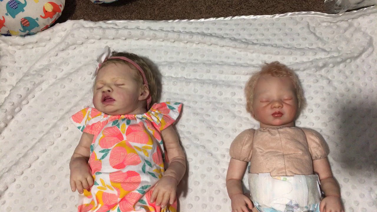 Difference between silicone and vinyl reborn dolls