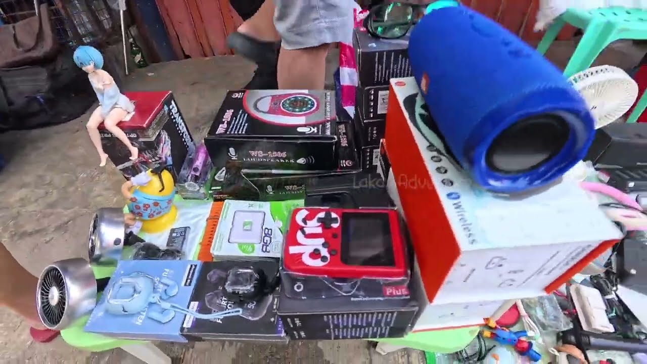 LATAGAN SA DIVISORIA ILANG TULOG NALANG MAGPAPASKO NA
