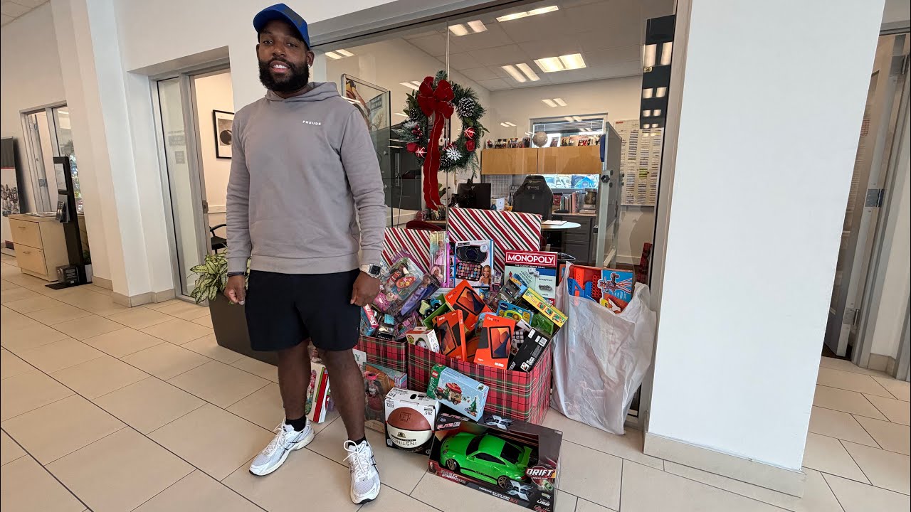 I Bought Christmas Toys for Kids Whose Parents Couldn’t Afford Them