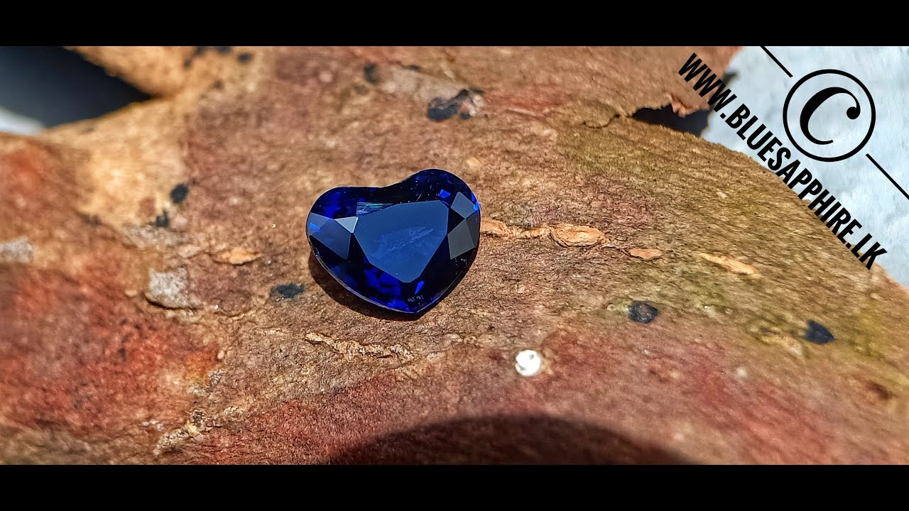 Natural Ceylon Vivid Royal Blue Sapphire 1.05ct Certified