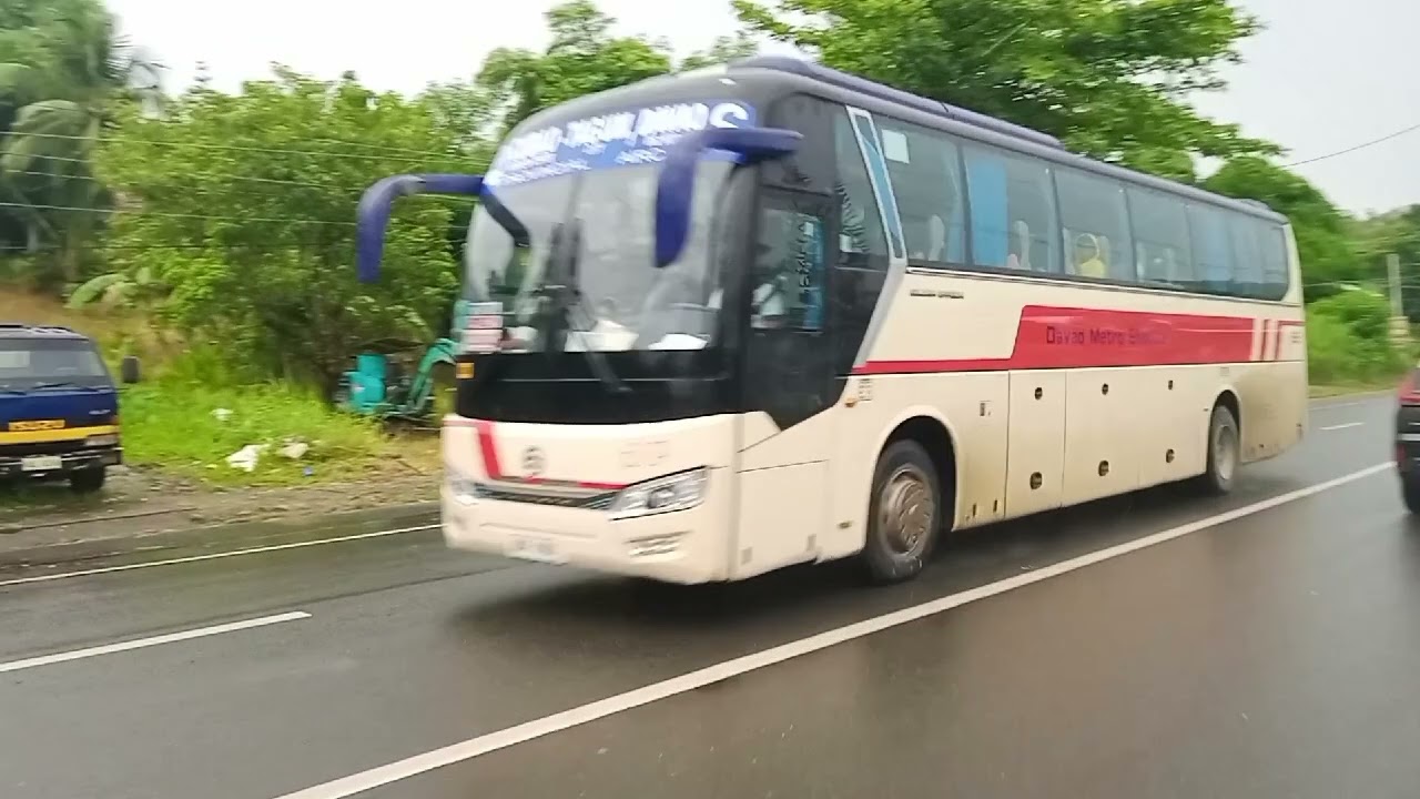Davao Metro Shuttle 63109 Golden dragon Triumph XML6122J18 4x2