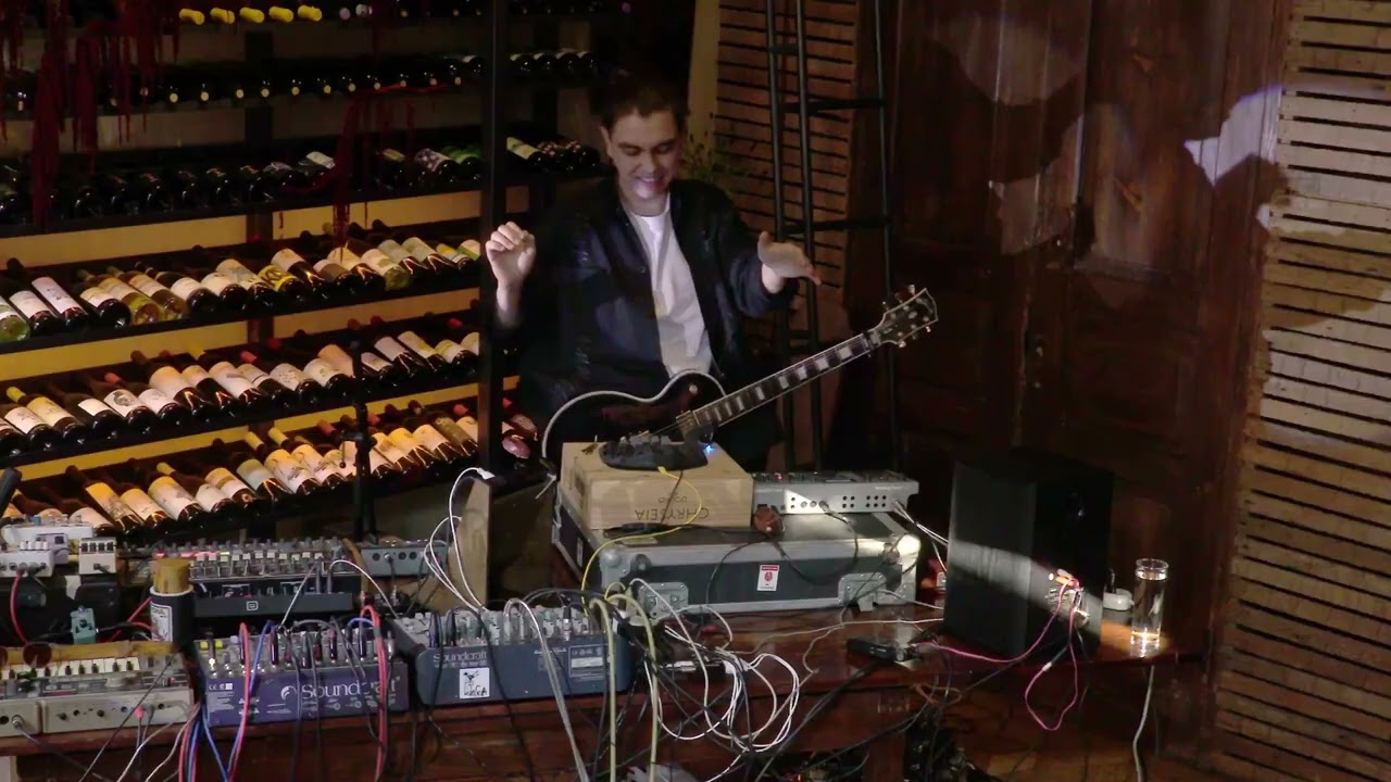 Ed Berens &ndash; Ambient Live at Snobs Bar