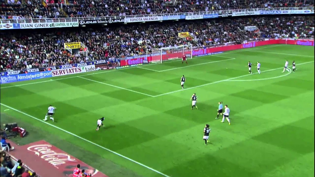 Roberto Soldado #9 All goals in La Liga 2012-2013!