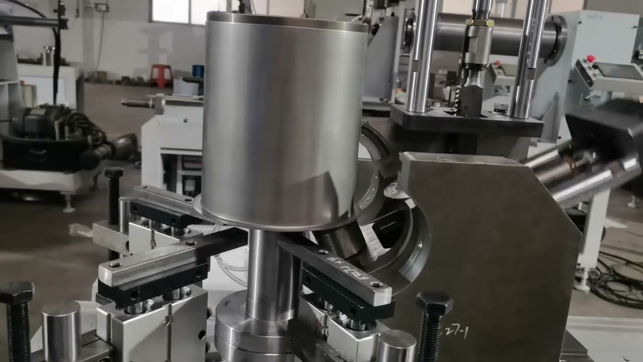 Cylinder flanging machine