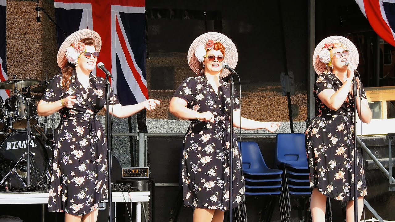 The Knightingales at Salute To The 40's