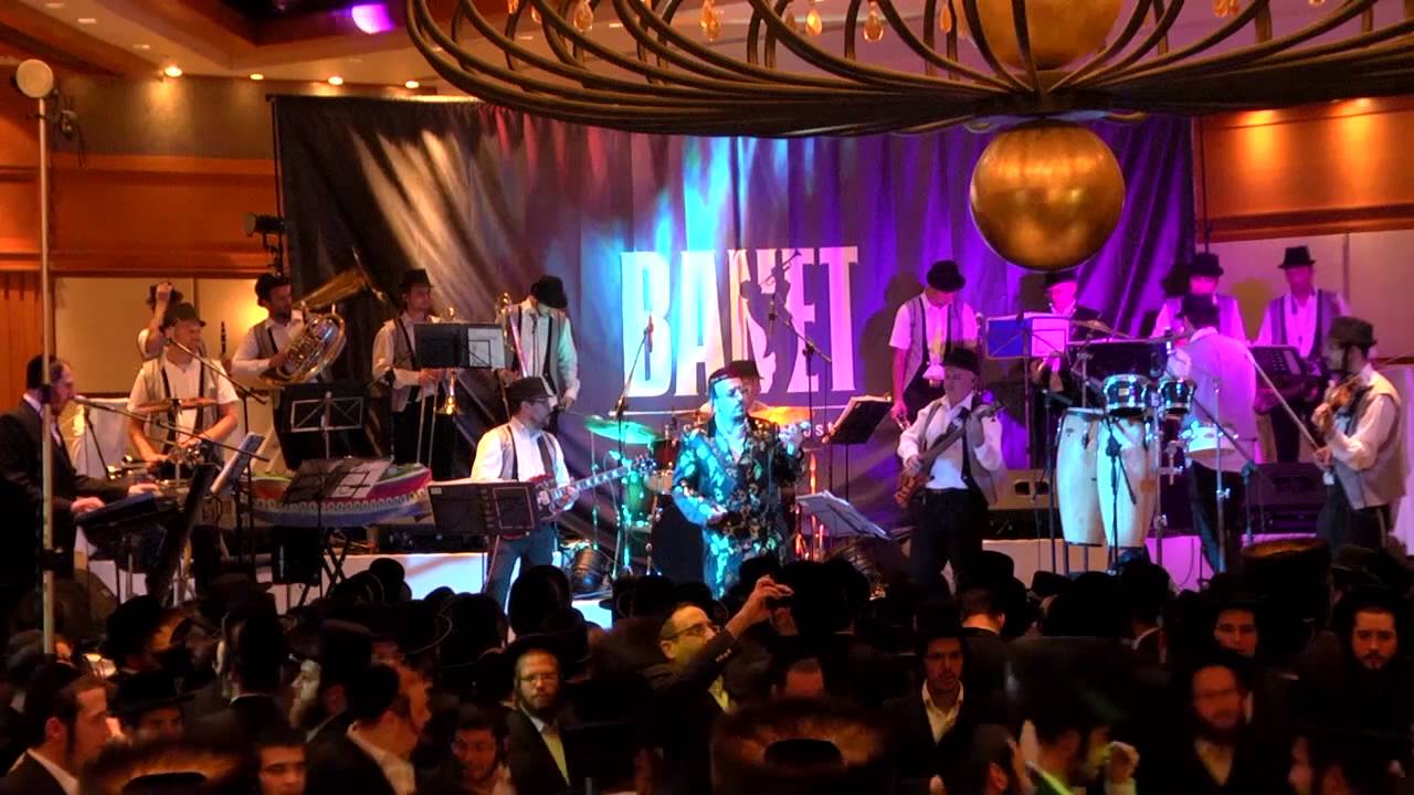 Lipa Schmeltzer With Ruvi Banet Orchestra